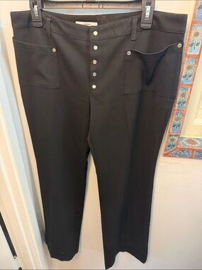 Women’s Vertigo Paris Black Mid Rise Button-Front Trousers